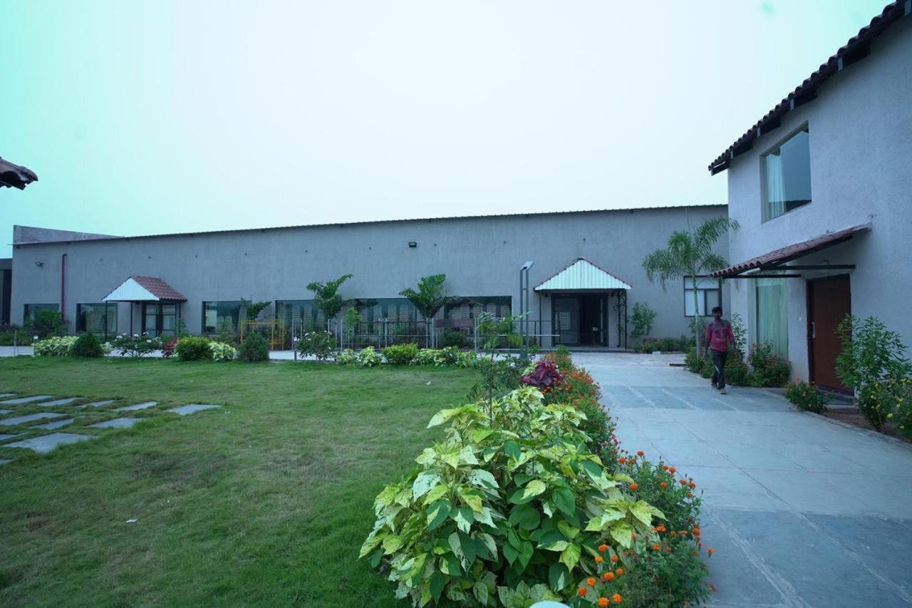 One Resorts & Convention Annavaram Exteriér fotografie